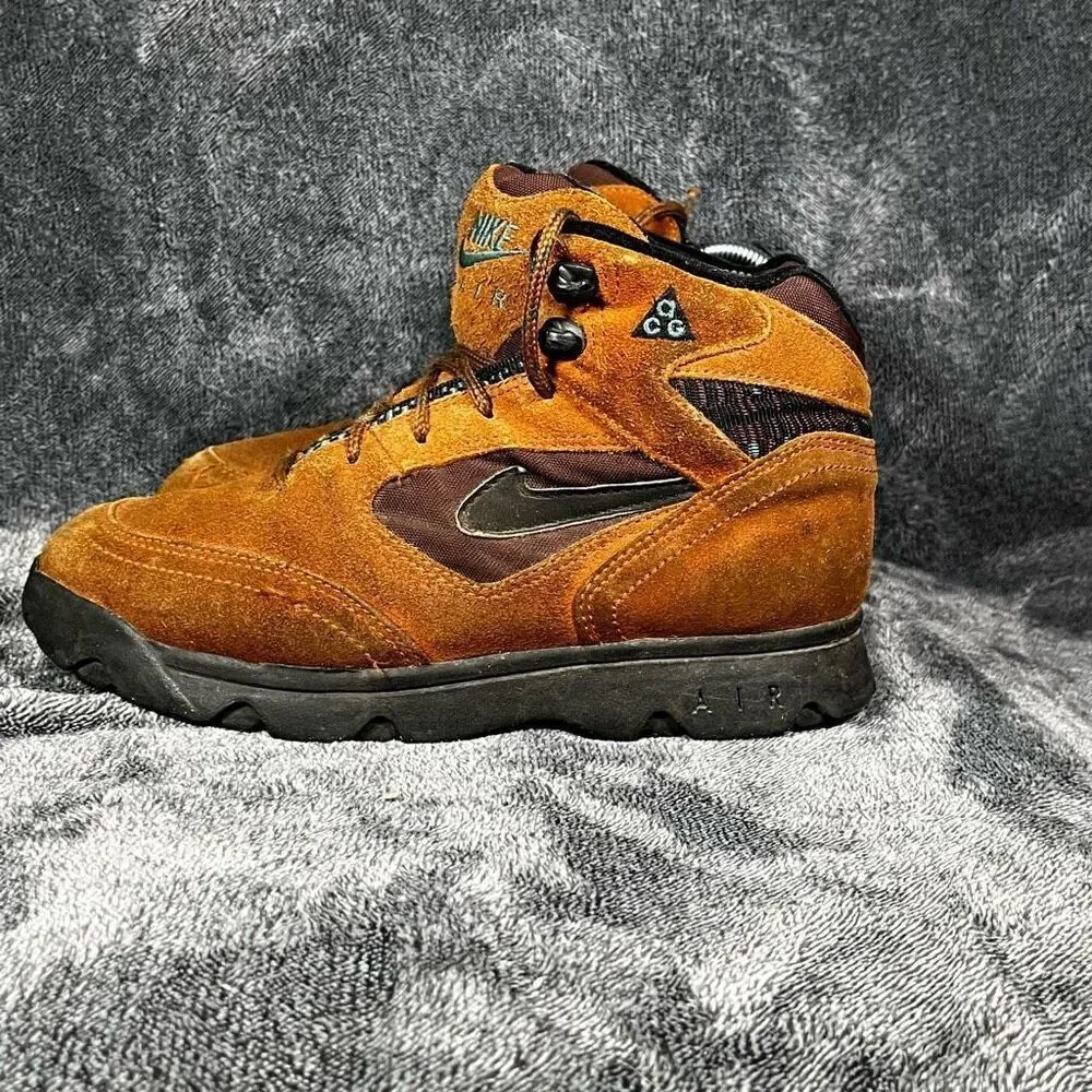 Nike ACG Air Vintage Hiking Boots men’s Size 7.5 Brown Leather Ankle Trail Cam